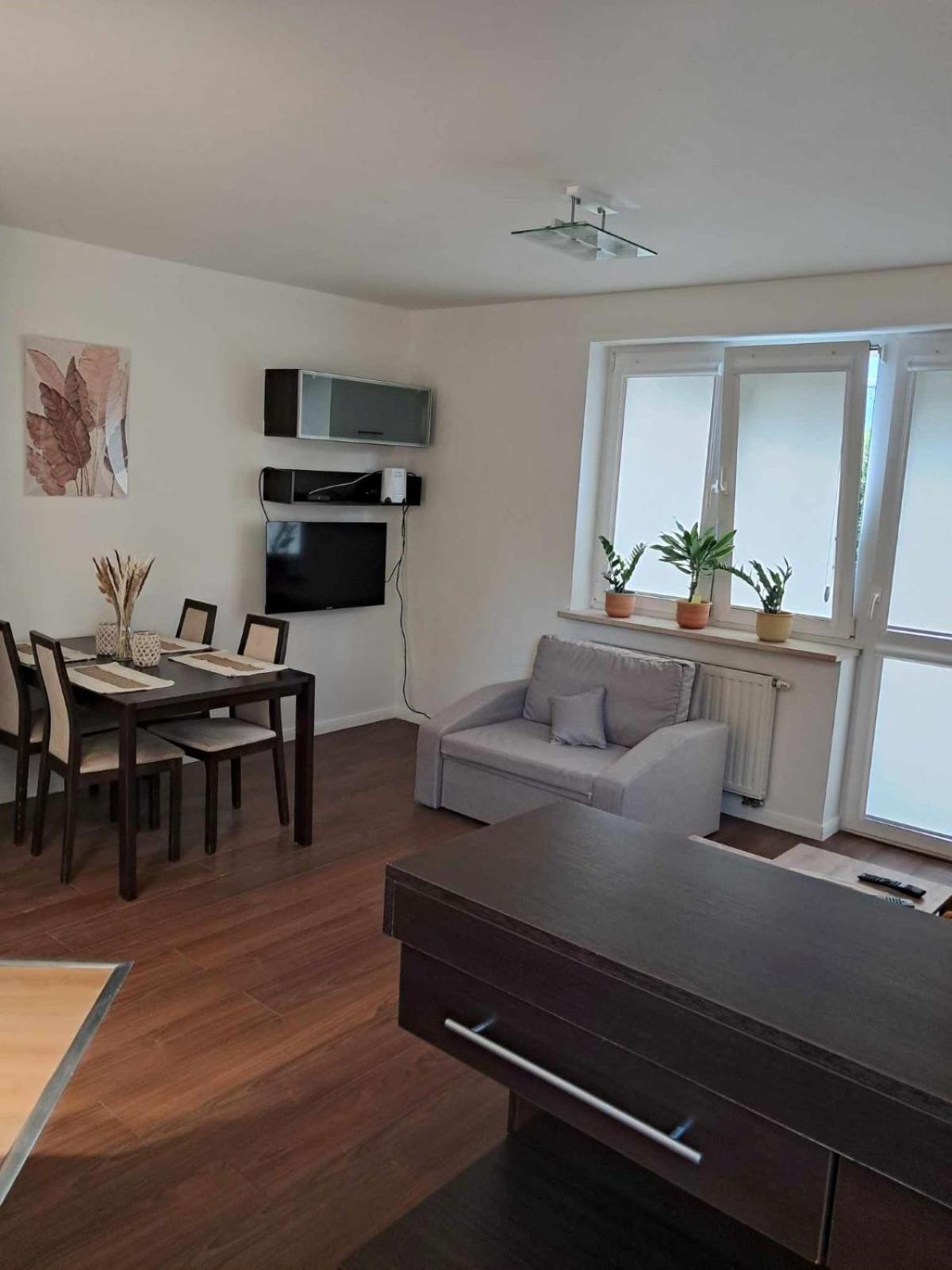Apartament Julia 1-4 Os Parter Balkon Garaz Westerplatte Kielce Extérieur photo